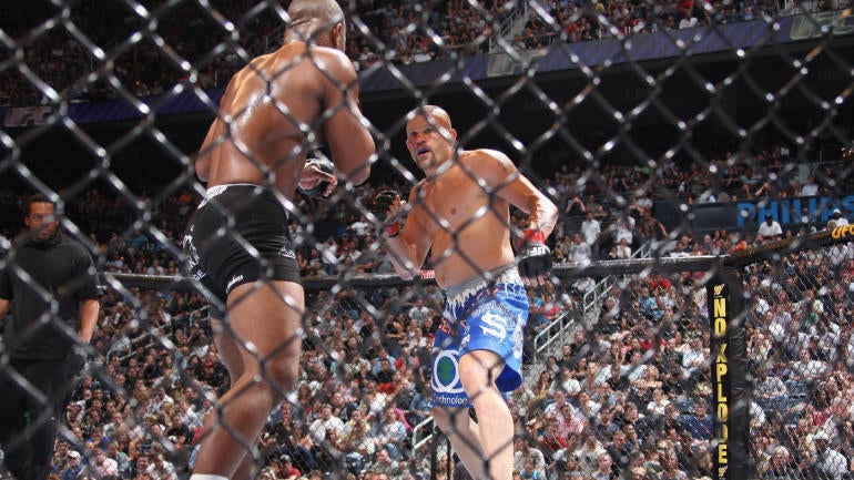 chuck-liddell-rashad-evans-ufc-88.jpg