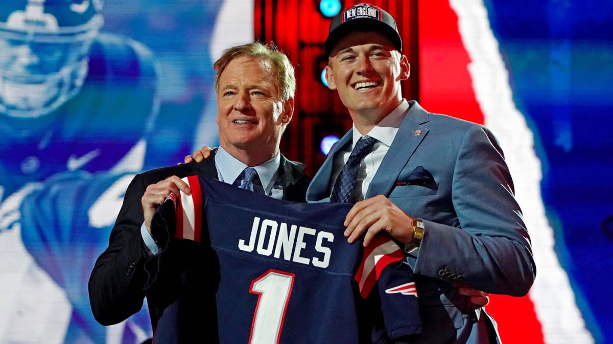 New England Patriots should look to turn excess players into draft capital