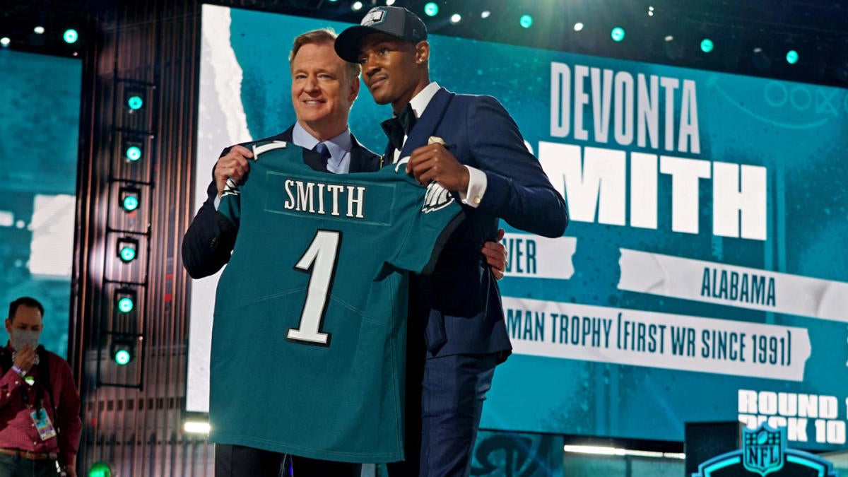 NFL Draft: Philadelphia Eagles pick DeVonta Smith, Alabama Heisman Trophy  winner, after Dallas Cowboys trade