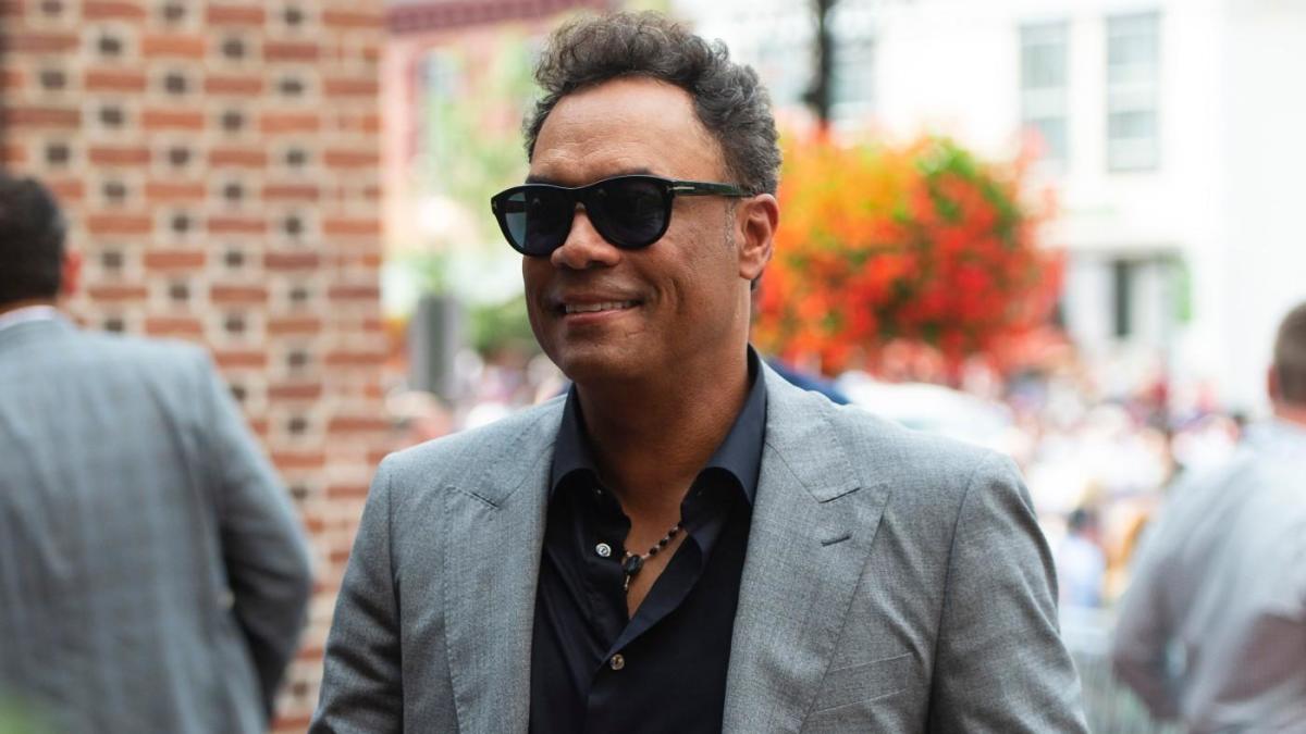 Roberto Alomar sued by ex-girlfriend for 'reckless' unprotected sex – The  Denver Post