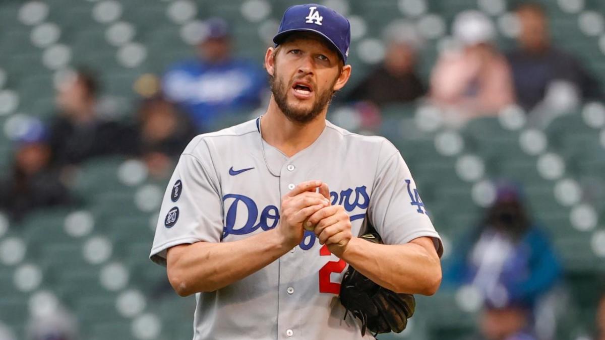 Dodgers' Clayton Kershaw lasts only one inning against Cubs, his