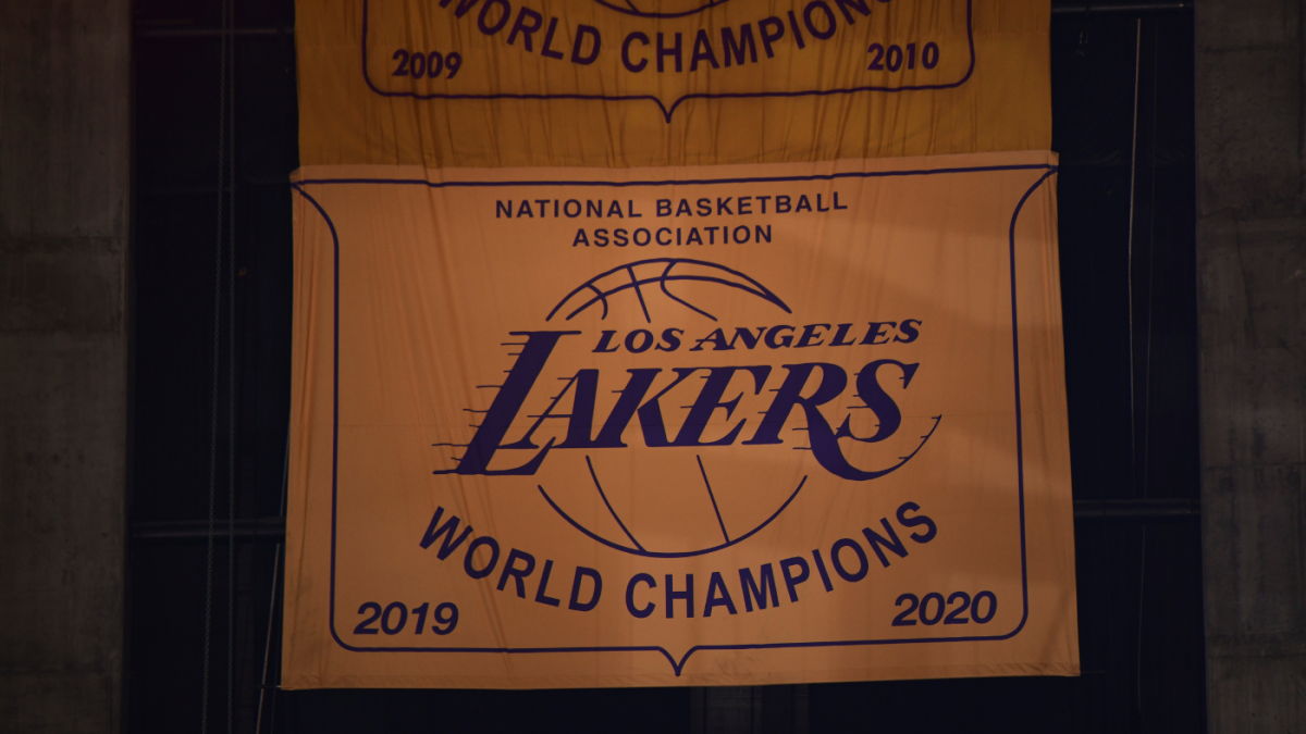 Lakers unveil 2020 NBA championship banner ahead of game vs. Rockets 