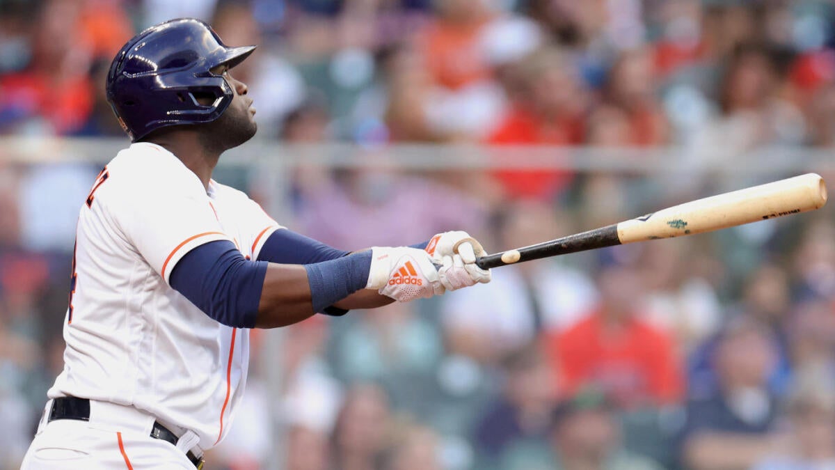 Houston Astros' Yordan Alvarez home run ball doesn't appear to