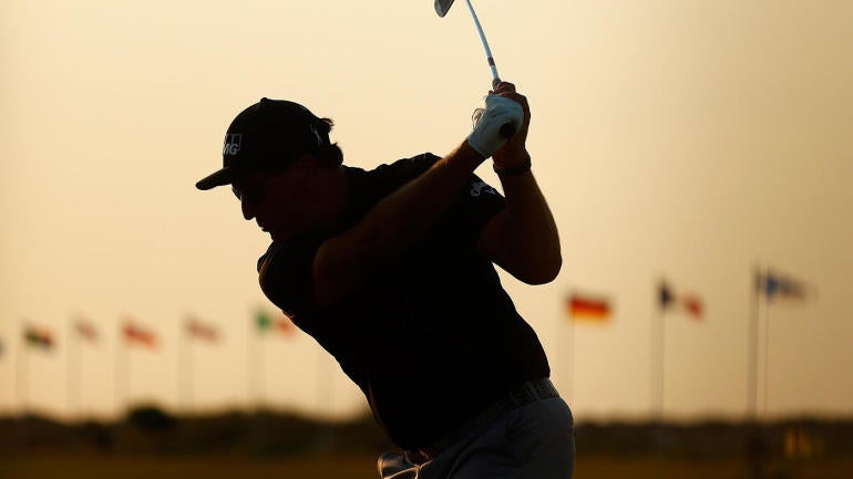 phil-mickelson-sunset-pga-getty.jpg