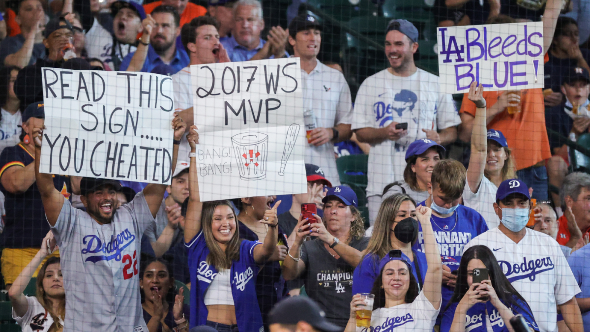 Dodgers fans prepared to greet Astros as L.A. crowd sees Houston