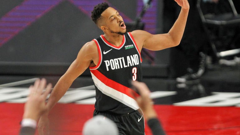 usatsi-16172745-cj-mccollum-blazers-2021-wcq-g4-1h-1400.jpg