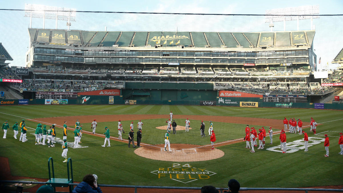 Shohei Ohtani, Mark Canha exchange words