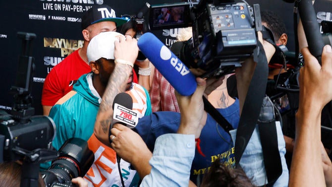 jake-paul-mayweather-hat.jpg