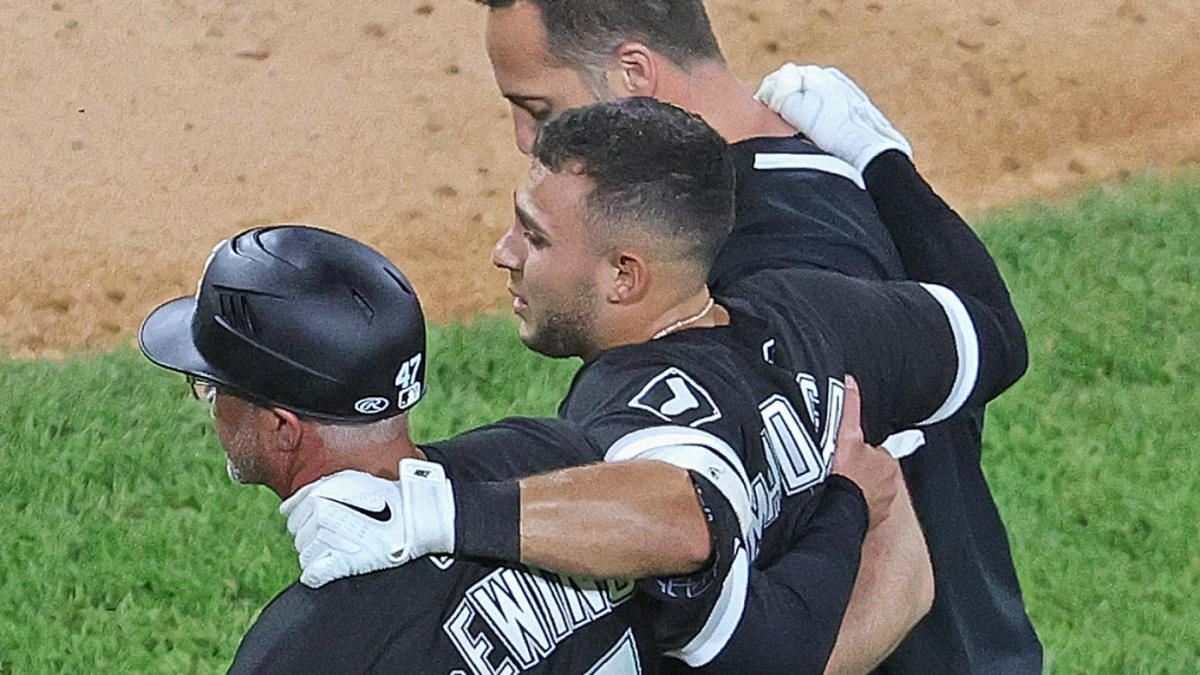 First Place White Sox Lose Nick Madrigal To Injured List With Potentially Season Ending Hamstring Tear Cbssports Com