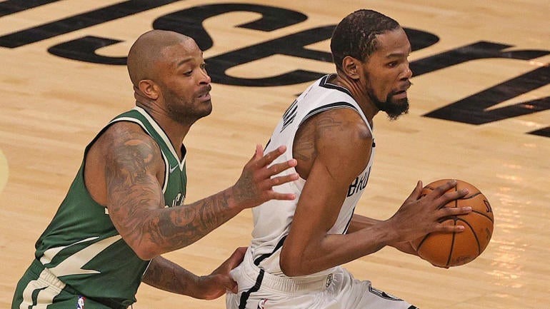bucks-pj-tucker-nets-kevin-durant.jpg