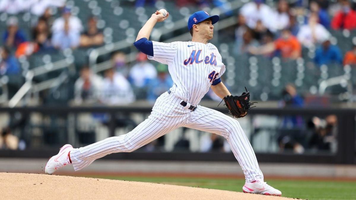 Mets' Jacob deGrom leaves with flexor tendinitis in win vs Padres