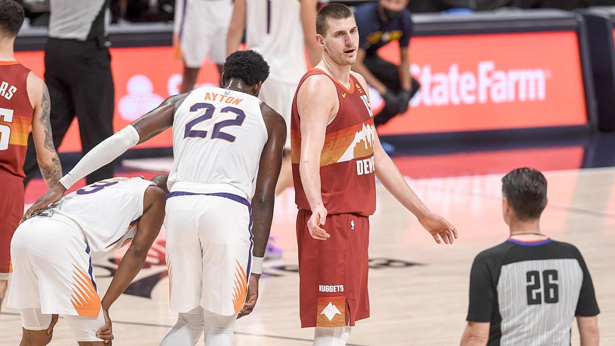 Nuggets vs. Suns: Nikola Jokic ejected from Game 4 after hitting Cameron Payne in face on flagrant 2 foul thumbnail