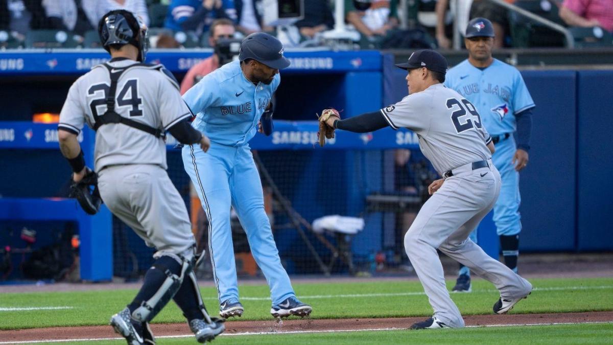 WATCH: Yankees turn first 1-3-6-2-5-6 triple play in MLB history on Blue Jays' bad baserunning - CBSSports.com