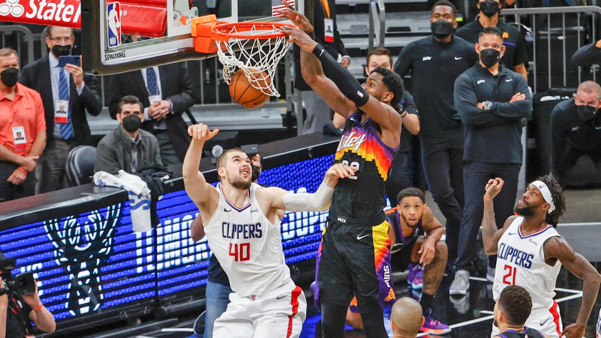 Suns vs. Clippers Game 2 video: Deandre Ayton slams home buzzer-beater with  0.8 seconds left for win - DraftKings Network