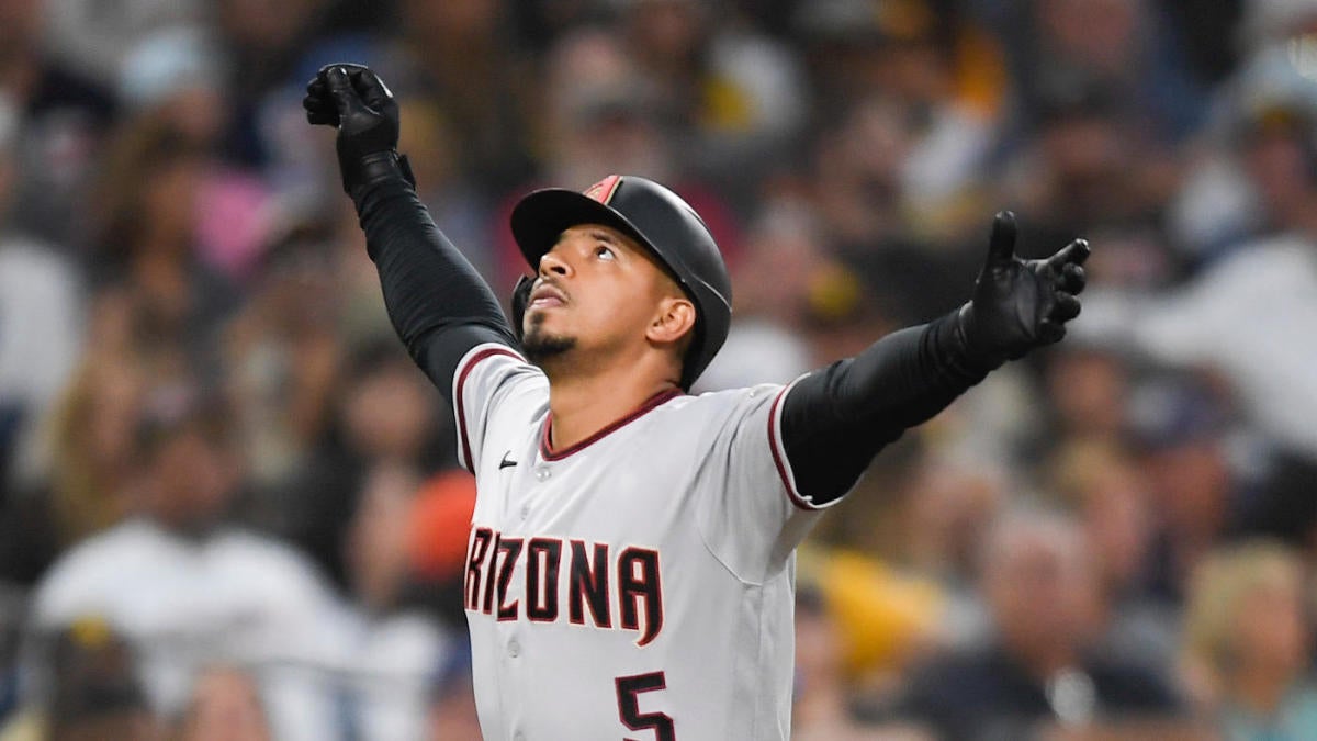 Men's Arizona Diamondbacks Serpientes 2021 Eduardo Escobar #5 City