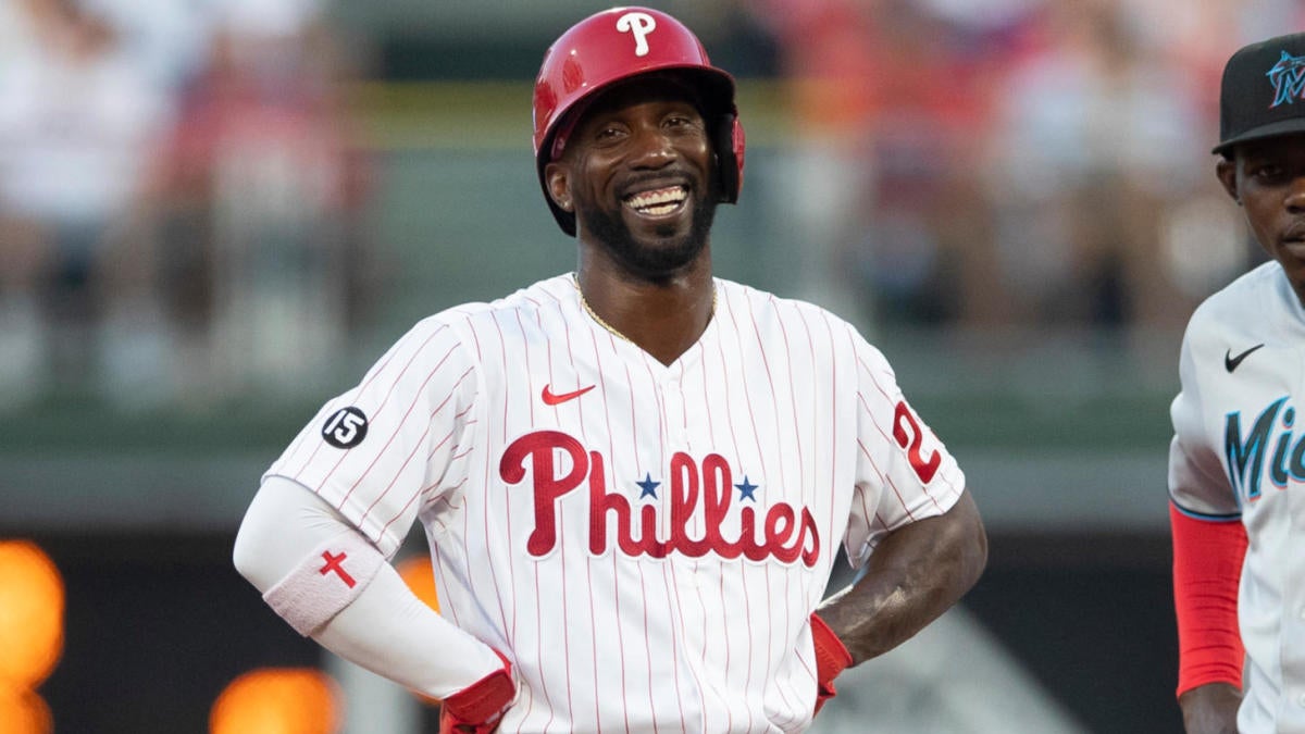 Report: Former Philadelphia Phillies Andrew McCutchen Signs Free Agent Deal  with Milwaukee Brewers - Sports Illustrated Inside The Phillies