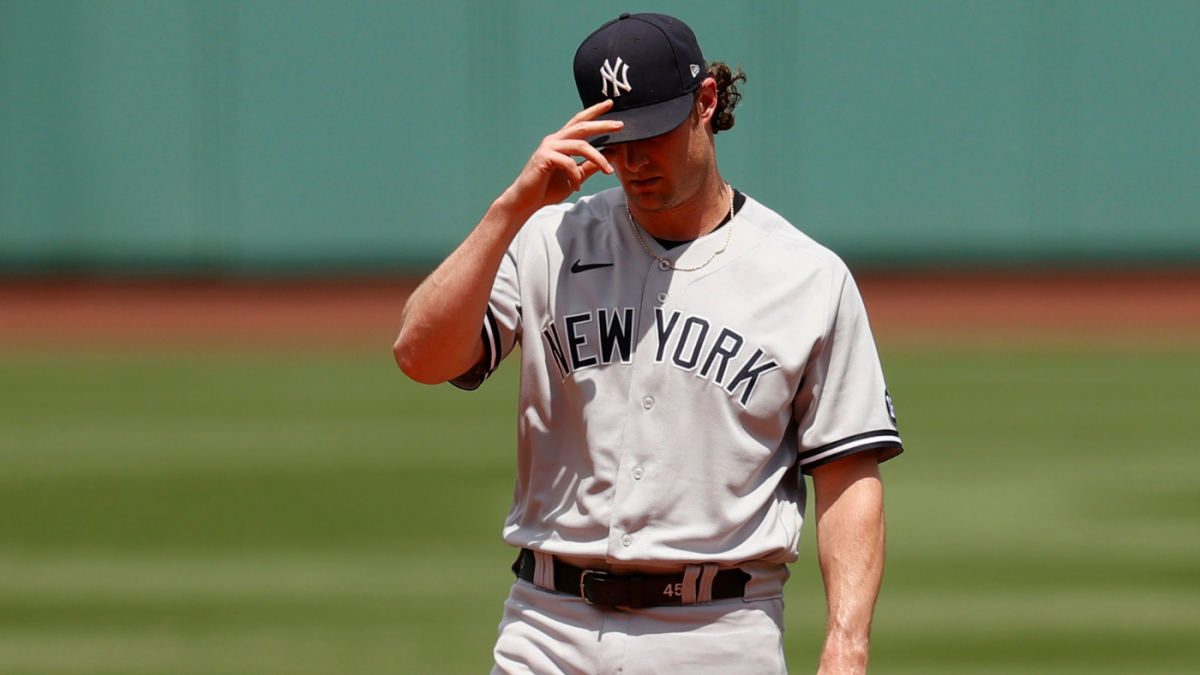 Yankees pick up Zack Britton's option, decline Brett Gardner's