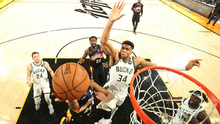 Bucks-Suns NBA Finals: Giannis Antetokounmpo chase-down ...