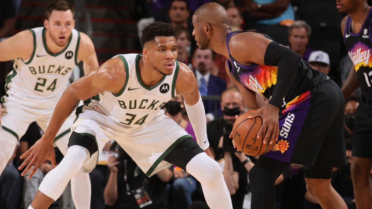 The Bucks are wasting Giannis Antetokounmpo's time, plus previewing an ...