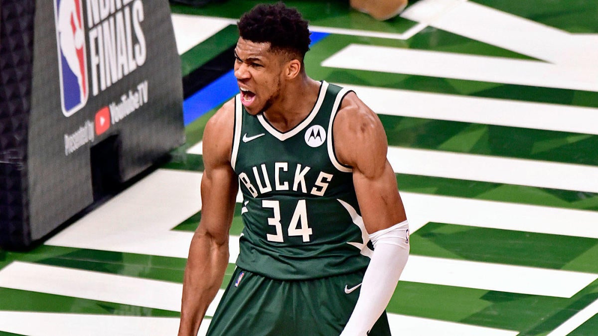 Milwaukee Bucks: Ranking the 5 best uniforms in team's storied history