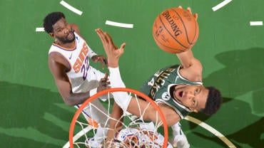 ayton-giannis.jpg