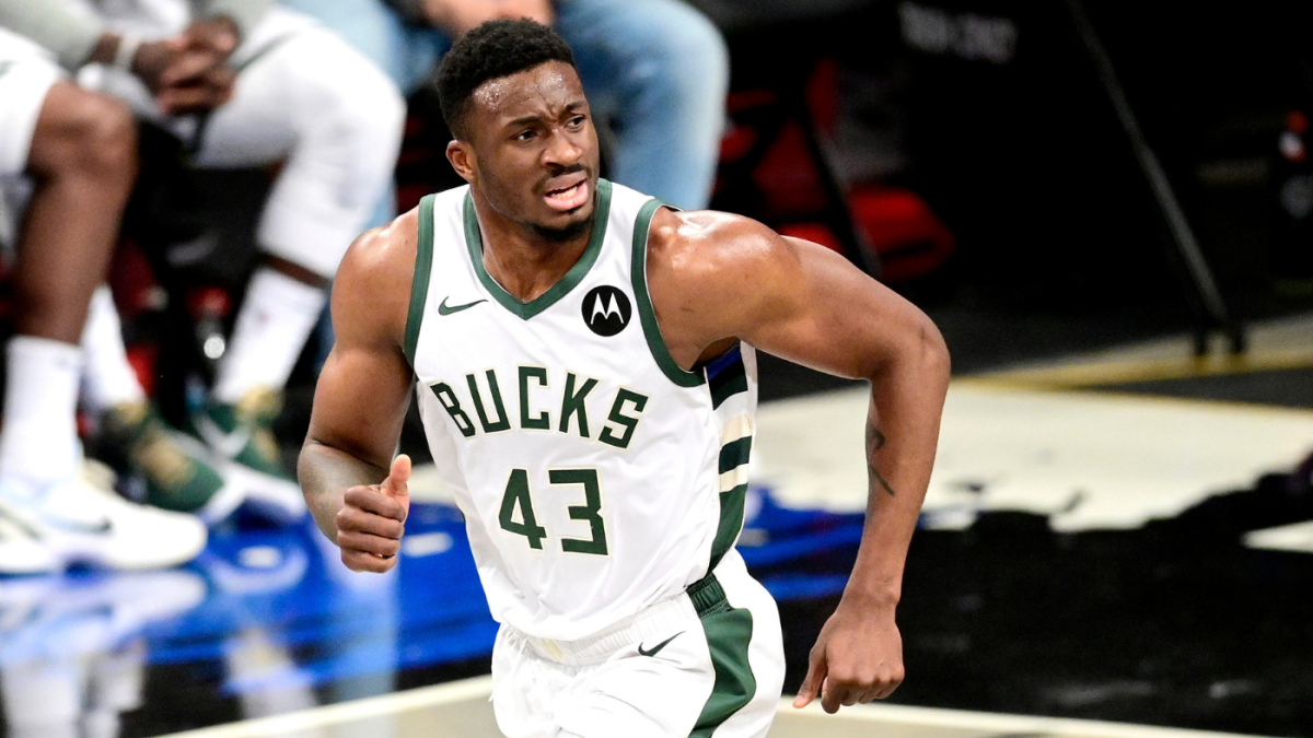 Antetokounmpo / It S Time For Giannis Antetokounmpo To Demand More Or Demand Out The Ringer / Милуоки бакс — № 34.