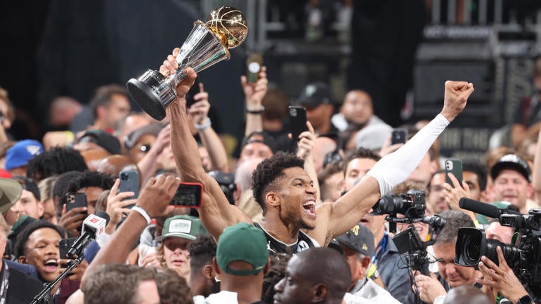 giannis-mvp.jpg