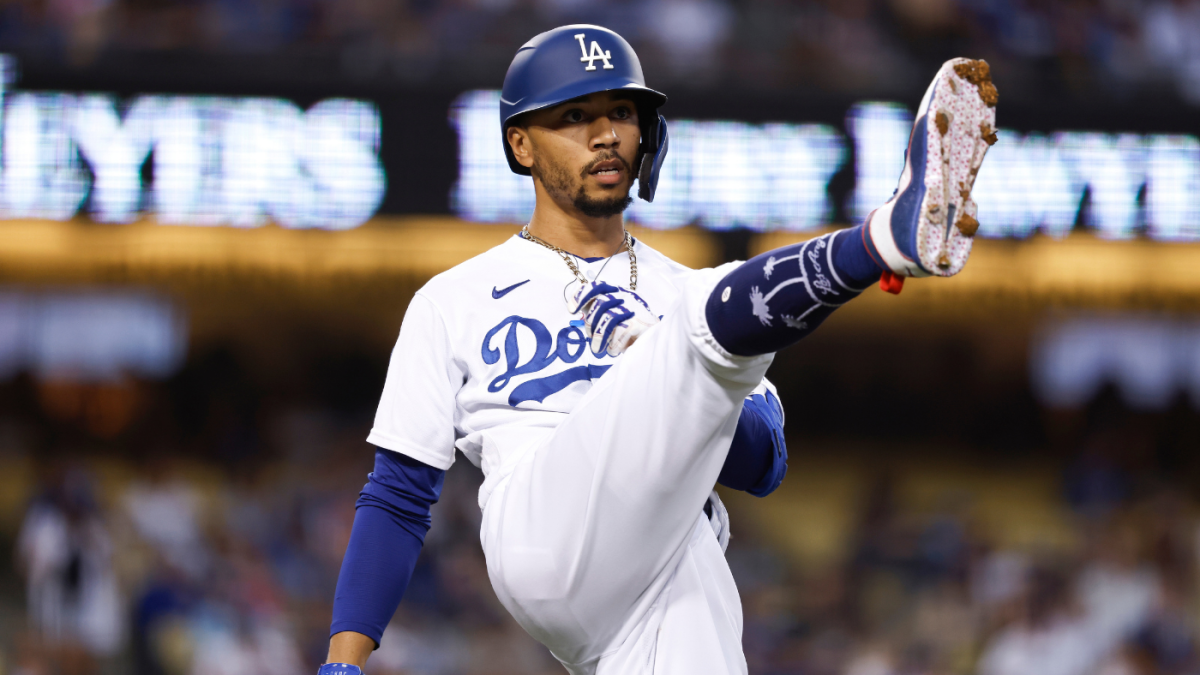 Dodgers' Mookie Betts likely to hit injured list with sore hip - MLB Daily  Dish