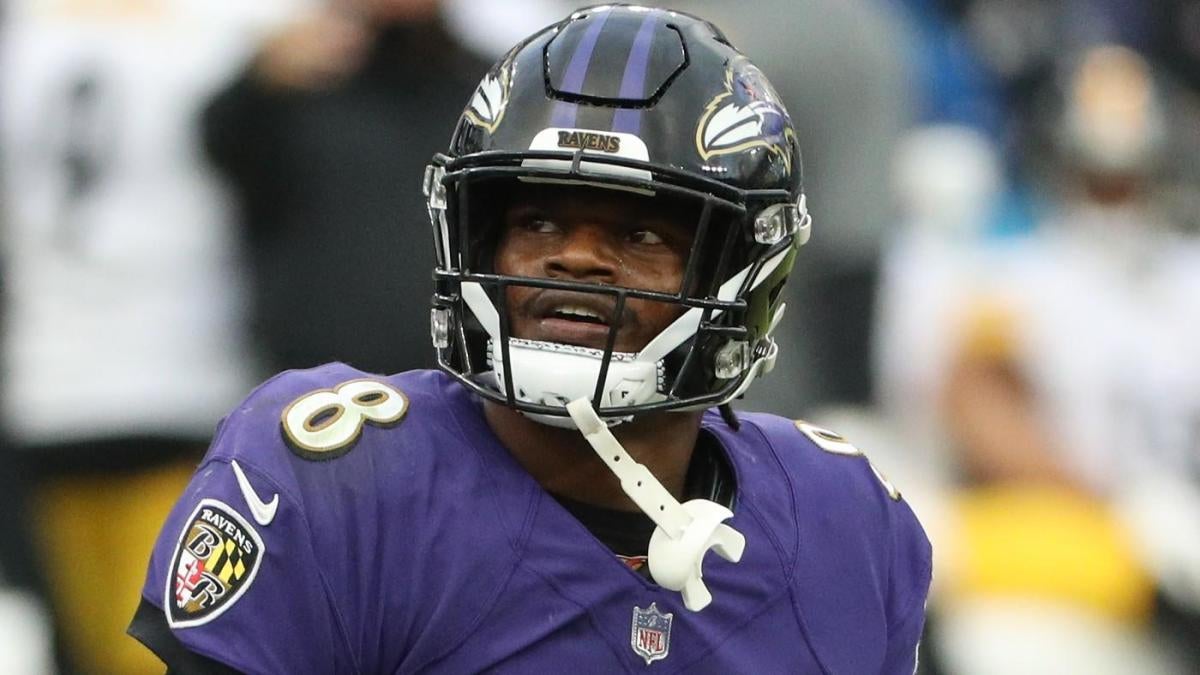 NFL insider notes: Lamar Jackson's positive COVID-19 test could prove costly, and more from Ravens camp