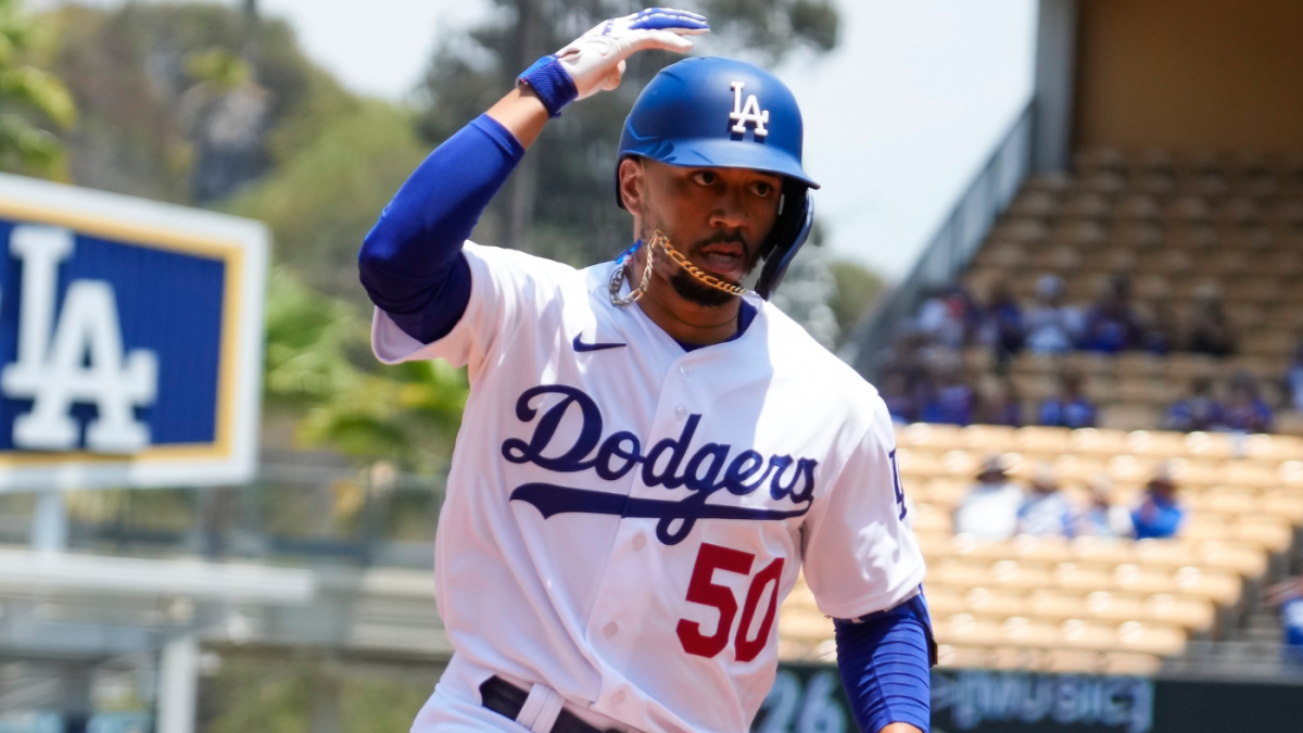 Dodgers news: Mookie Betts back, Trea Turner moves, Max Scherzer