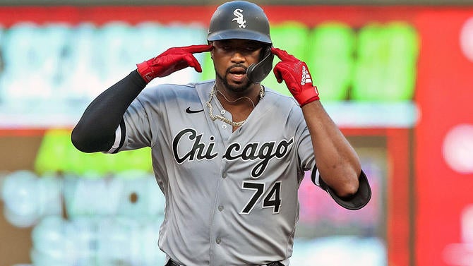 eloy-jimenez-white-sox.jpg