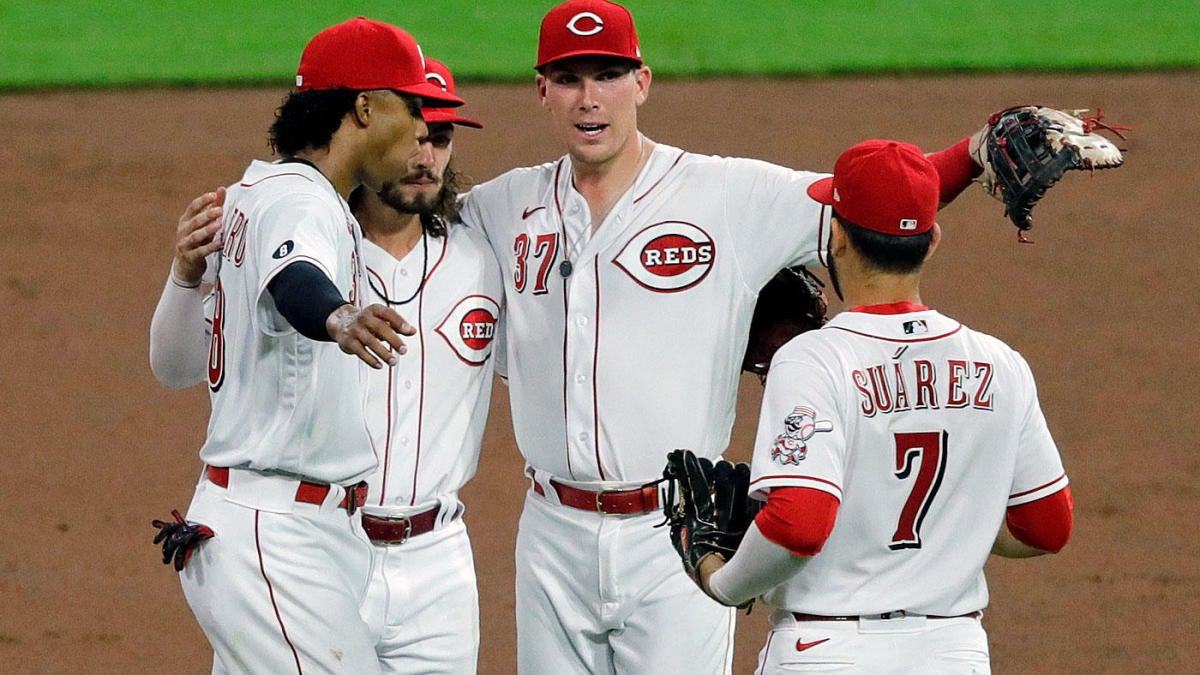 Rojos se acercan a 1 1/2 juegos de los Padres en la persecución del comodín de la Liga Nacional