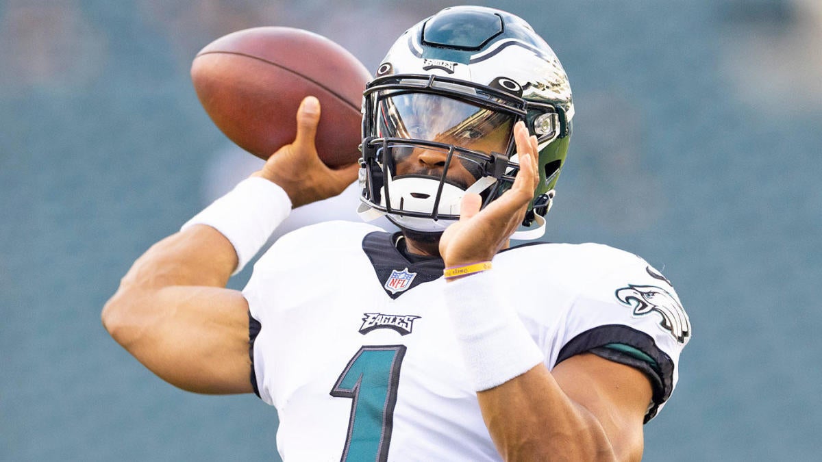 2021 PHILADELPHIA EAGLES Jalen Hurts QB CAPTAINS Crucial 1-⭐STAR