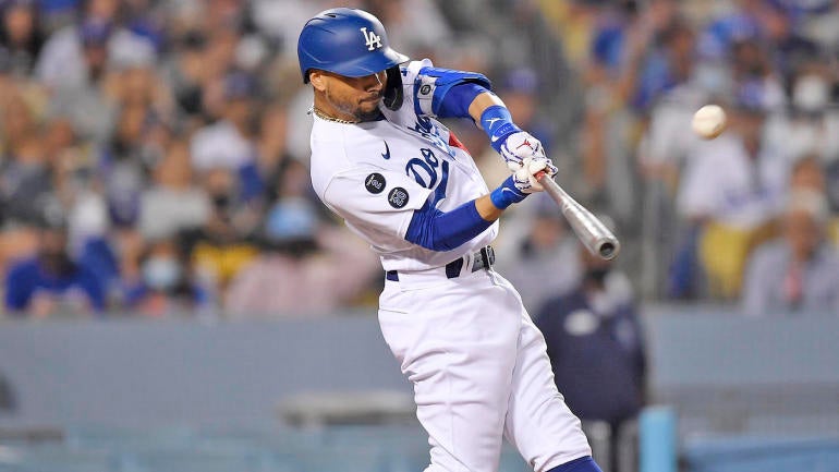 mookie-betts-dodgers.jpg