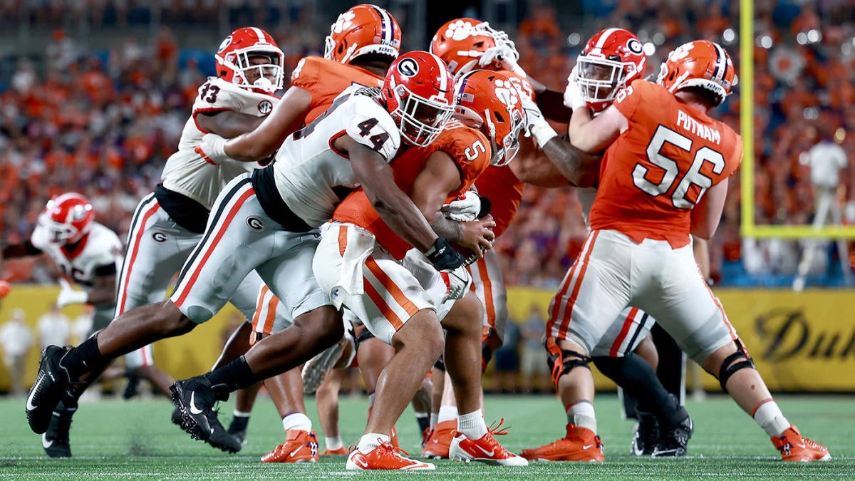 How Clemson's offense suddenly went from national championship to