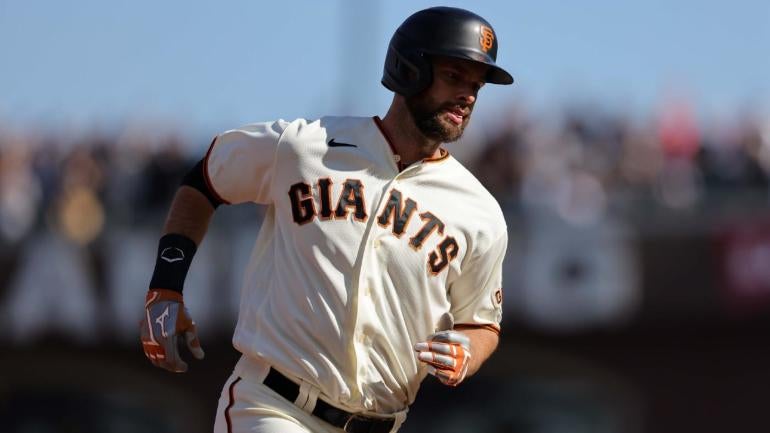 Giants retake NL West lead over Dodgers with season series-clinching victory