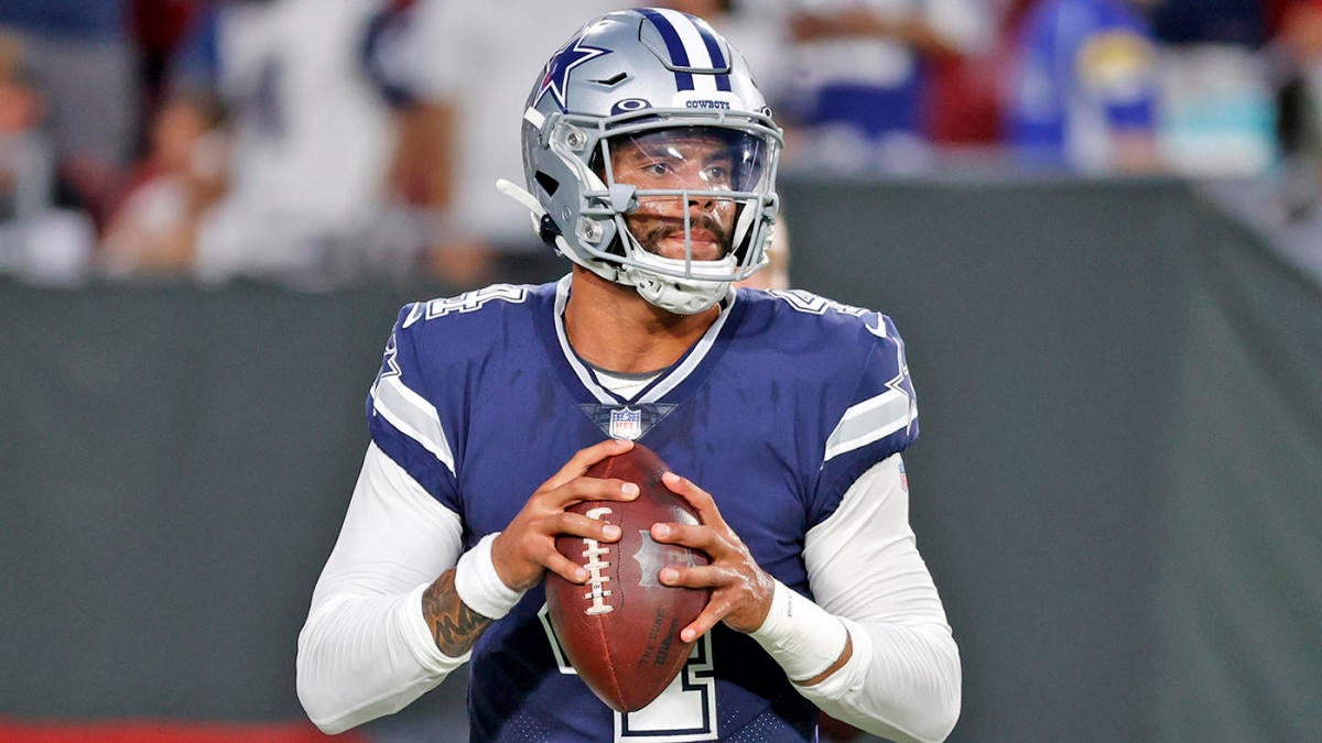 Buccaneers vs. Cowboys player props, odds, bets, MNF NFL Wild Card picks:  Dak Prescott goes under 246.5 yards 