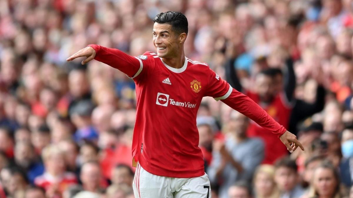 Manchester United shares first look of Cristiano Ronaldo in new 2021-22  jersey; see pics