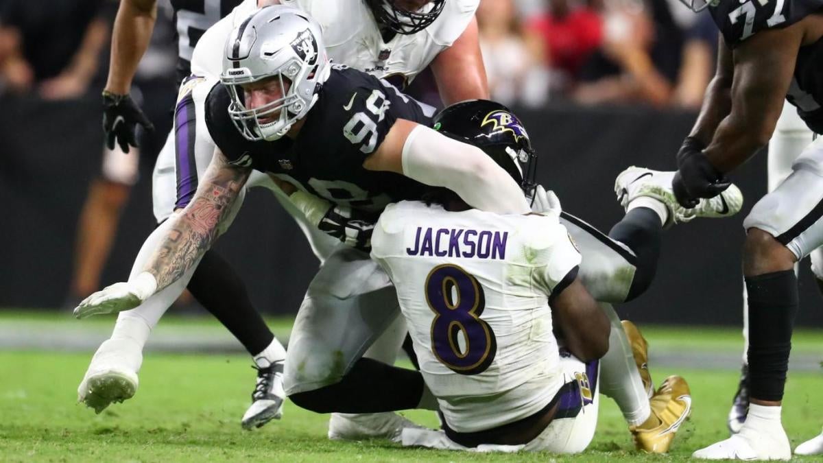 Raiders take down Ravens in crazy 'Monday Night Football' thriller