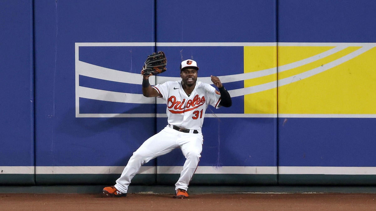 WATCH: Orioles' Cedric Mullins defies gravity to rob home run in potential  catch of the year 