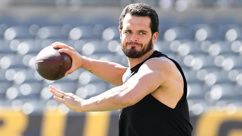 usatsi-16786070-derek-carr-raiders-qb-pregame-2021-1400.jpg