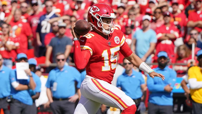 usatsi-16832966-patrick-mahomes-chiefs-qb-2021-1400.jpg