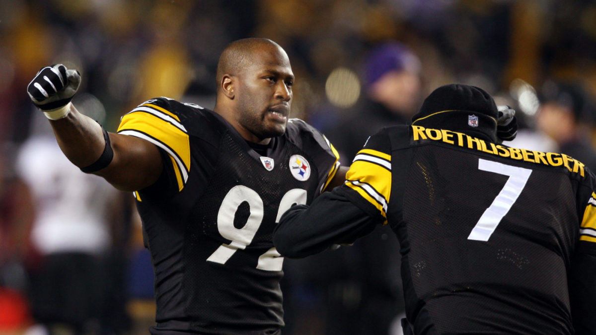 James Harrison rocking a Ben Roethlisberger jersey at Steelers' camp