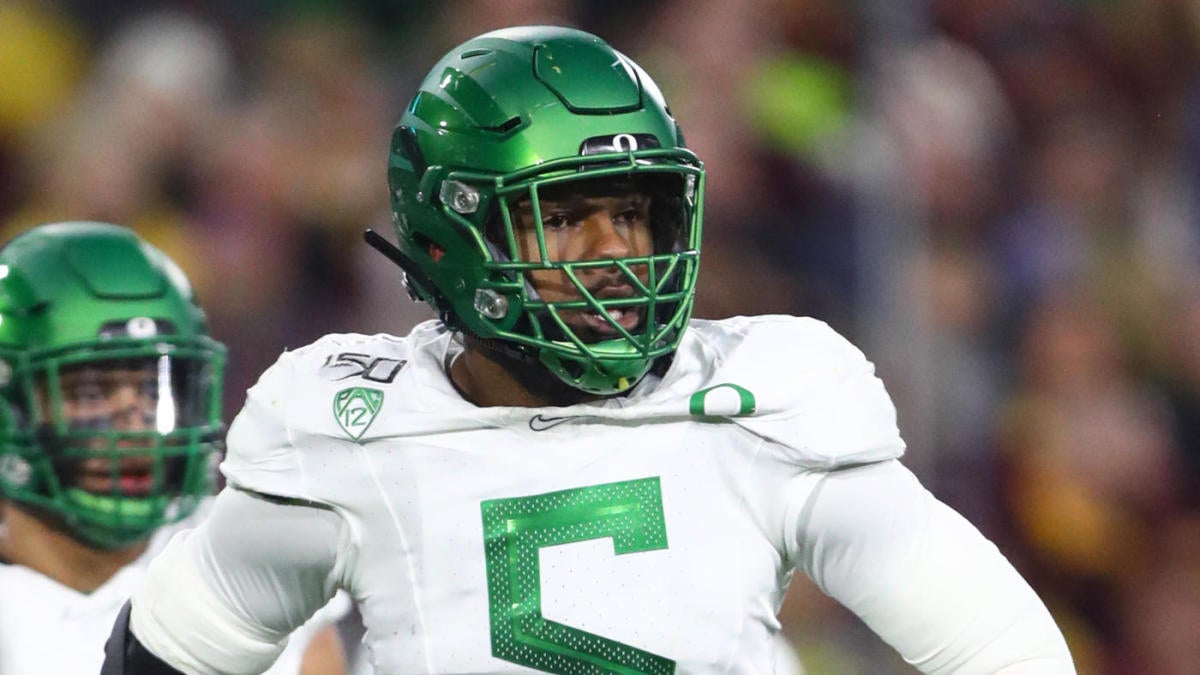 New York Giants select Oregon EDGE Kayvon Thibodeaux with the fifth pick.  Grade: A