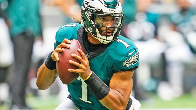 jalen-hurts-3-1400.jpg