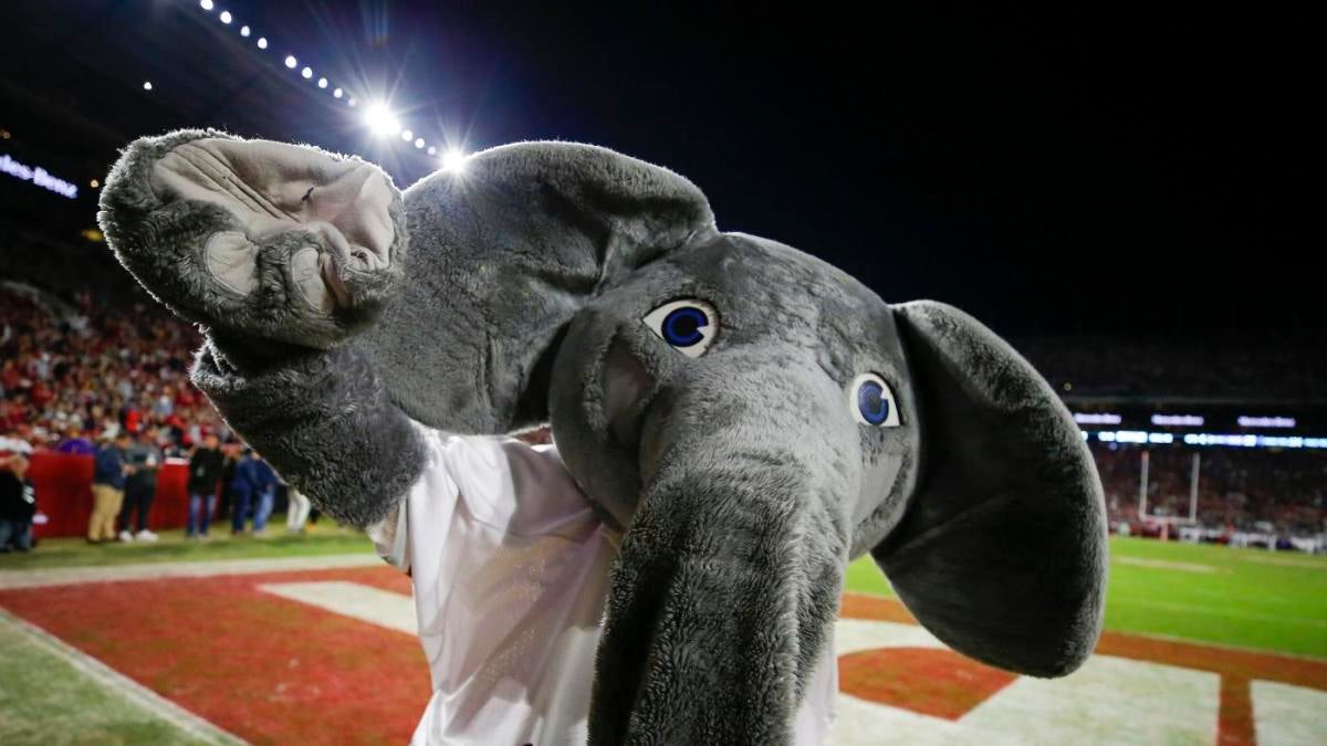 CBS Sports sideline reporter Jamie Erdahl interviews Alabama