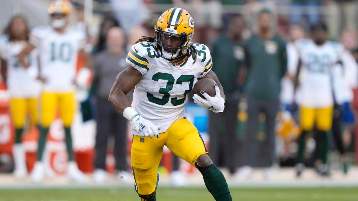 Green Bay Packers add pocket to Aaron Jones' jersey to carry father's ashes - CBSSports.com