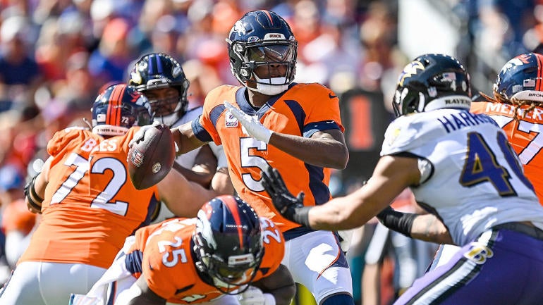 gettyimages-1344638982-teddy-bridgewater-broncos-qb-2021-1400.jpg
