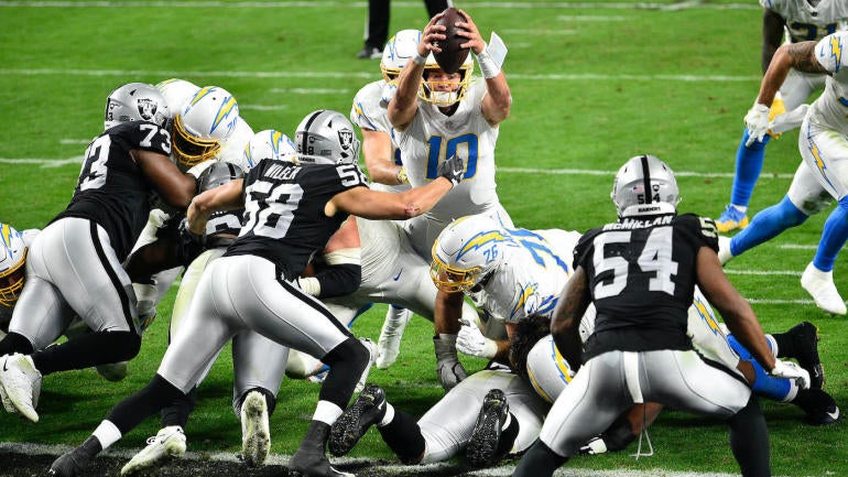 Los Angeles Chargers v Las Vegas Raiders