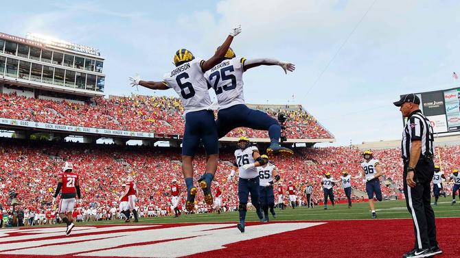 michigan-football-usatsi.jpg